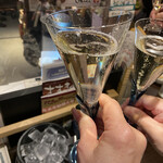 Izakaya Mizuki - シャンパンで乾杯！