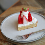 ソーグッドコーヒー&ベイク - ２０２２年４月再訪：いちごタルト☆