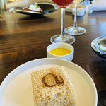 アコルドゥ - パン　　変わった食感　　外はカリカリ　中はちょっとモチッと　　オリーブオイルがクセなくてマイルドで食べやすかった