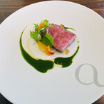 アコルドゥ - 大和牛　　外カリっと　中はジューシーな仕上がり！めっちゃ美味しい　岩塩も良いっ　　ソースはクレソン　　　角切りのジュレは　柿酢？かなり酸味のある固めのゼリー　　これも口の中で合わせると面白い！！