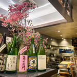 Sakana To Sakana Ito Okashi - 福岡だけでなく、全国のこだわりの日本酒を取り揃えております。