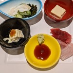 アサヤ ガーデン - 夕食ビュッフェ（一例）刺身、ゆば、ごま豆腐