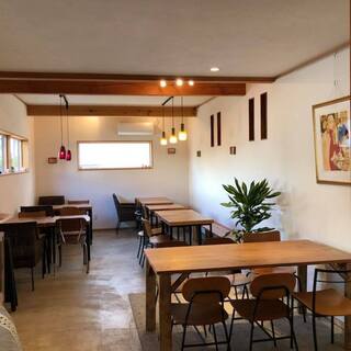 A comfortable “place to be” where you can casually enjoy Italian home-cooked food.