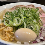 京都ラーメン 森井 - 特製塩ラーメン全部のせUP 