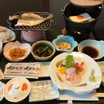 福松荘 - 豪華朝食♪アジの開きが美味しい♪