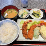 京栄 - 海老フライ定食