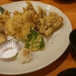 海鮮居酒家 和み家 - 舞茸の天ぷら 500円