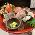 [Limited to 5 meals] Seasonal sashimi set meal