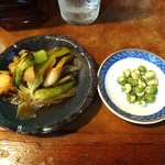 さかえや - サービス（野菜炒め＋春日井のグリーン豆）