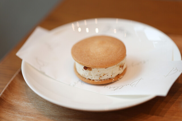 Buttery Naeki Sakuradori Ten