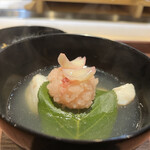 くろぎ - なんかお魚、ピンクに染まったお米、桜の花びら型の百合根、桜の葉の香りがうつってもう桜ばんざい！