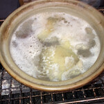 浜焼き海鮮居酒屋 魚寅水産 - ホタテ稚貝の酒バター蒸し　580円