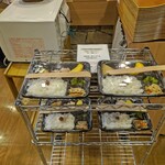 スーパーホテル - 料理写真:朝食バイキングは、お弁当にして部屋で食べれます。