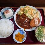 Tsubo Hachi - 日替り定食　ハンバーグ＆コロッケ定食 550円