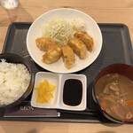 REON - ギョウザフライ定食