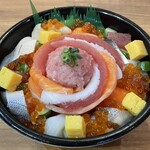 魚丼 - 料理写真: