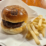 Burger Revolution Tokyo Wine & Bar - 