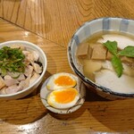 麺屋 さん田 - 鶏チャーシュー丼と天然羅臼昆布と煮干しの塩ラーメン全部のせ