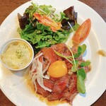 カフェ ポワン - 自家製ローストビーフのワンプレート、真上から！