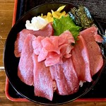 Sushi Tarou - 鉄火丼　ねっとり甘くて美味しいマグロさま