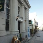 ALWAYSカマヤ - 登録文化財になっているお店の外観です。