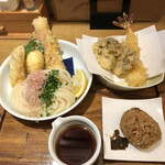 讃岐うどん　志成 - 