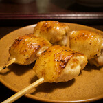 鳥田中 - ●地鶏串　手羽と肩