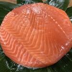 魚づ鱒寿し店 - ますの寿し<切る前>