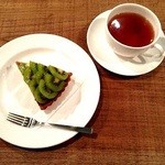 エンゼル - ケーキセット◆マクロビフルーツタルトとドリンクのセットです。