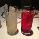 ロウリーズ・ザ・プライムリブ 東京 - レモネード＆クランベリージュース 20130211