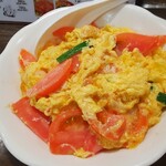 香港屋台 九龍 - 海老とトマトの玉子炒め