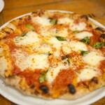 Pizzeria Parentesi - マルゲリータ1500円