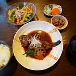 楽市楽座 - おまかせ定食880円