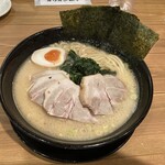 Orion Gyouza - 豚骨醤油ラーメン＋チャーシュー