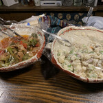カフェ ナノパン ダイニングバー - 左がブロッコリーのケチャップ炒め、右がローストビーフのポテトサラダ