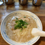 博多ラーメン ばりこて - 博多ラーメン 680円