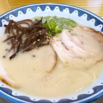 月のうさぎ - とんこつラーメン