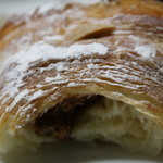 ドミニク サブロン マルシェ エ カフェ - プラリネクロワッサン268円