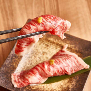 [Meat Sushi] Made with A5 Japanese black beef sirloin that melts in your mouth! !