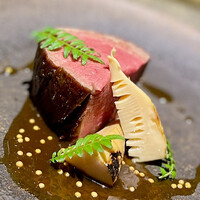 WAJO - ⑨和牛フィレ〜宮崎牛、宮崎の筍、木の芽、トマト農家が作った無農薬マスタードのソースで。かなりのボリューム。