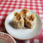 でぶそば - 半シュウの焼売（三個）