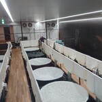 農口尚彦研究所　杜庵 - 杜氏がちょうど新酒のテイスティングをしてらっしゃるところを見学できました。質実剛健で人懐こく温和な人柄がにじみ出ていてます。下戸とのこと(笑)この後、テイスティングルームに顔を出して下さりました(^^