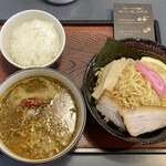 らーめん 三日月 - カレーつけ麺HOT♬
            小ライス付き･麺小盛
            1000円