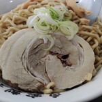 自家製太麺 渡辺 - らー麺 大（横から）