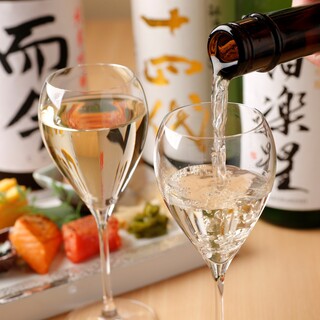 【讲究日本酒】 备有侍酒师严选的50种以上日本酒!