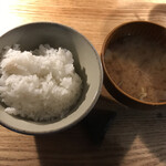 挽肉と米 - 思ったよりも少ない美味しいご飯　味噌汁はおかわりできない( ´△｀)