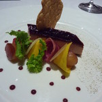 2013年2月フォワグラとフリュイセックのテリーヌ　エピスのきいた赤ワインジュレ