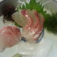 河太郎 中洲本店 - ランチ荒磯定食の刺身三点盛り。