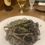 キッチンタケ - イカスミパスタ