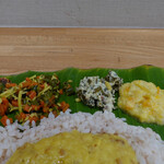 Kerala Kitchen - ポリヤル、オクラパチャディ、オーラン